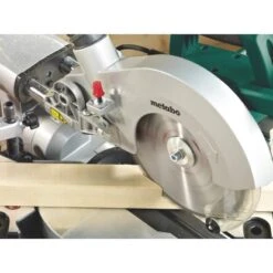 Metabo Kapp- Und Gehrungssäge KGS 216 M 8 Metabo Kapp- Und Gehrungssäge KGS 216 M -Elektrowerkzeuge 13 2085 Kappsaege KS216M 6