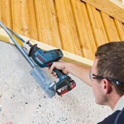 Bosch Professional Akku-Säbelsäge GSA 18 V-LI C Solo Mit 4 Säbelsägeblättern -Elektrowerkzeuge 312 a a gsa18vlic elekt 02