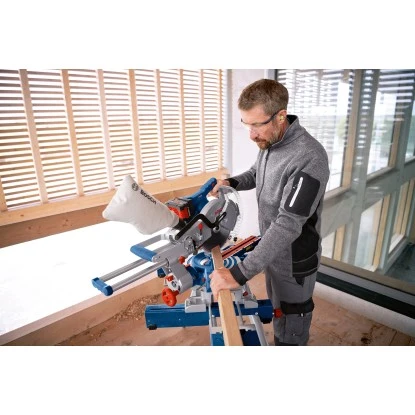 Bosch Professional Akku-Kapp- und Gehrungssäge GCM 18 V-254 D Bosch Professional Akku-Kapp- Und Gehrungssäge GCM 18 V-254 D -Elektrowerkzeuge 4059952613284 4928 A 02