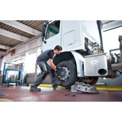 Bosch Professional 18 V Akku-Drehschlagschrauber GDS 18V-1000 C Solo 4 Bosch Professional 18 V Akku-Drehschlagschrauber GDS 18V-1000 C Solo -Elektrowerkzeuge 605679 3058 02