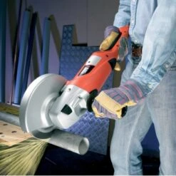 Black & Decker Black+Decker Zweihand-Winkelschleifer 2.000 W KG2000K -Elektrowerkzeuge 744670 2012 4